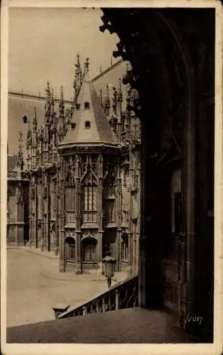 Ak Rouen Seine Maritime, Detail du Palais de Justice