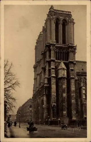 Ak Paris, Facade de Notre-Dame vue de profil