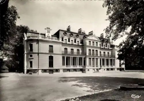 Ak Gurcy le Châtel Seine et Marne, Schloss, Ecole de Metiers Electricite de France