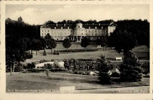 Ak Pömbsen Bad Driburg in Westfalen, Bad Hermannsborn, Kurhaus, Park