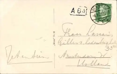 Ak Mayen in der Eifel, Schiefer Kirchturm, Wohnhäuser