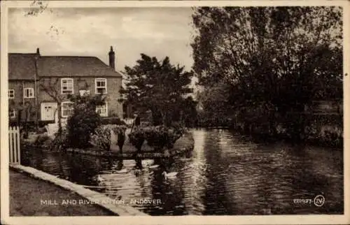Ak Andover Hampshire England, Mühle und Fluss Anton