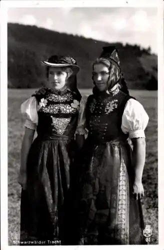 Ak Junge Frauen aus dem Schwarzwald, Neustädter Tracht