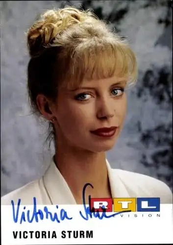 Ak Schauspielerin Victoria Sturm, Portrait, Autogramm, RTL
