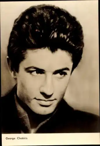 Ak Schauspieler George Chakiris, Film Bubes Mädchen, Portrait, Autogramm