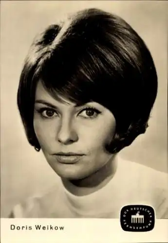 Ak Schauspielerin und Ansagerin Doris Weikow, DDR Deutscher Fernsehfunk, Portrait
