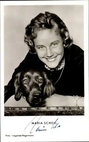 Ak Schauspielerin Maria Schell, Portrait, Hund, Autogramm