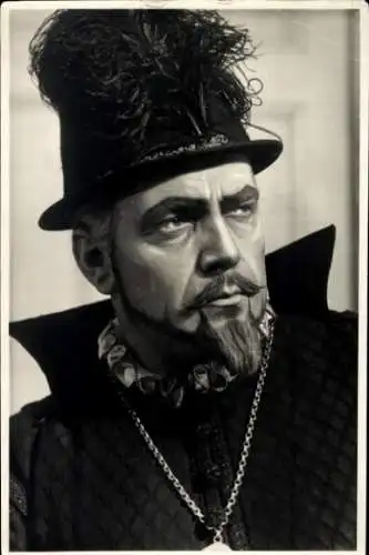 Ak Schauspielern Greindl, Portrait, als König Philipp in Don Carlos