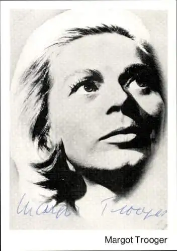 Ak Schauspielerin Margot Trooger, Portrait, Autogramm