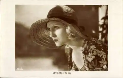 Ak Schauspielerin Brigitte Helm, Portrait, Hut