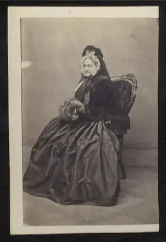 CdV Portrait Ida von Reuß zu Greiz, geb. zu Schaumburg-Lippe