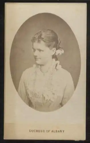 CdV Portrait Herzogin Helene von Albany, geb. zu Waldeck-Pyrmont