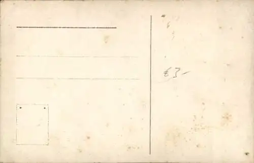 Foto Ak Deutsche Soldaten in Uniformen, Sanitäter, Schaufeln, I WK