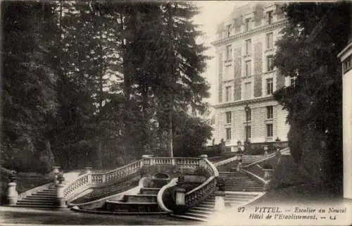 Ak Vittel Lothringen Vosges, Escalier du Nouvel, Hotel de l'Etablissement
