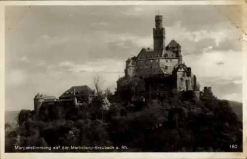 Ak Braubach am Rhein, Marksburg, Morgenstimmung