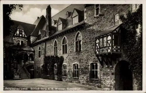 Ak Burg an der Wupper Solingen, Schloss Burg, Schlosshof