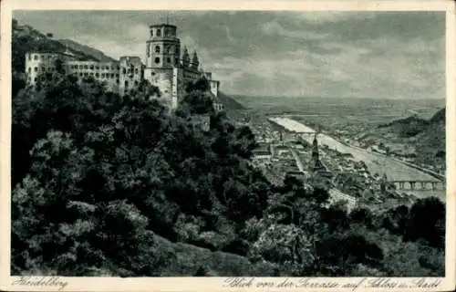 Ak Heidelberg am Neckar, Blick von der Terrasse auf Schloss und Stadt