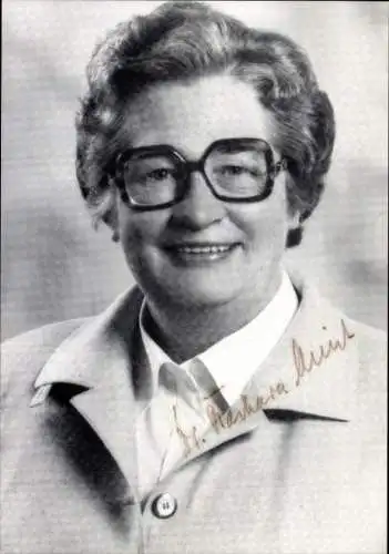 Foto Politikerin Dr. Barbara Christ, Bürgermeisterin der Stadt Lippstadt, Portrait, Autogramm