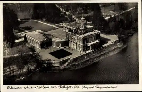 Ak Potsdam in Brandenburg, Marmorpalais am Heiligen See, Fliegeraufnahme