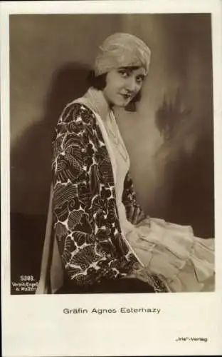 Ak Schauspielerin Gräfin Agnes Esterhazy, Portrait