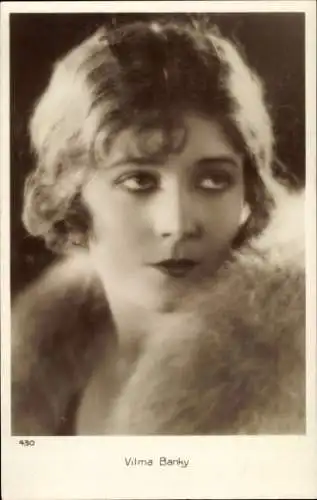 Ak Schauspielerin Vilma Banky, Portrait, Pelzstola
