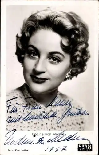 Ak Schauspielerin Undine von Medvey, Portrait, Autogramm