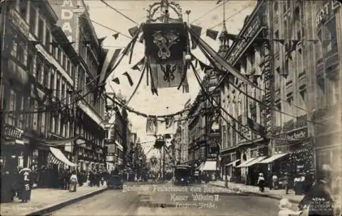 Ak Berlin Mitte, Friedrichstraße im Festschmuck zum Regierungsjubiläum Kaiser Wilhelm II