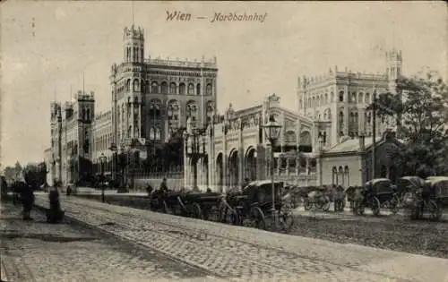 Ak Wien Wien 2, Leopoldstadt, Blick von der Straßenseite auf den Nordbahnhof, Kutschen