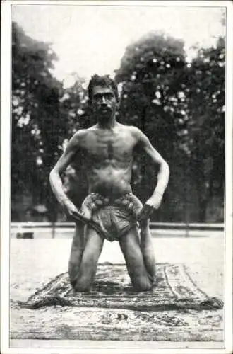 Ak John Hagenbeck's Süd-Indien-Schau 1925, Indischer Jogin