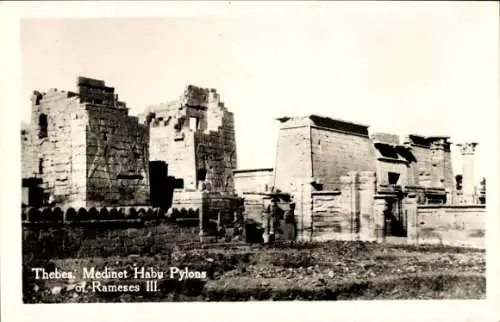 Ak Medînet Hâbu Theben West Ägypten, Pylone von Ramses III