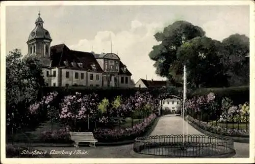 Ak Eisenberg in Thüringen, Schlosspark, Springbrunnen