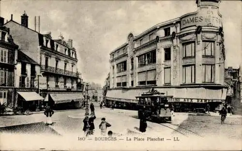 Ak Bourges-Cher, Place Planchat, Straßenbahn