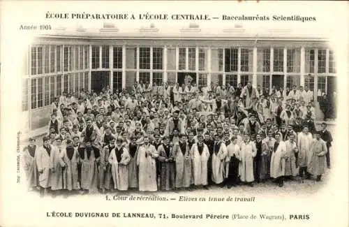 Ak Paris 17. Jahrhundert, Boulevard Pereire, Schule Duvignau de Lanneau, Erholungshof
