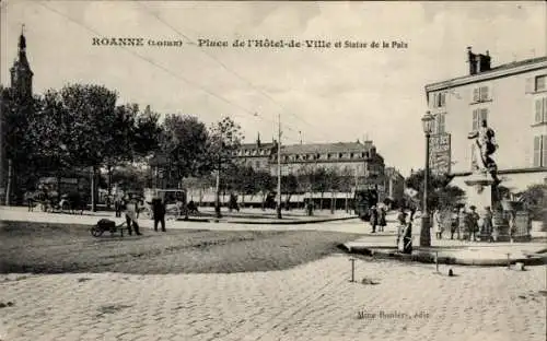 Ak Roanne Loire, Place de l'Hotel-de-Ville, Statue de la Paix