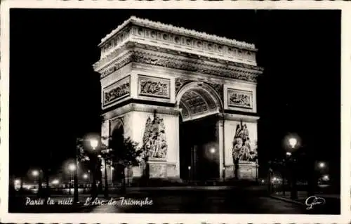 Ak Paris VIII, Arc de Triomphe, Arc de Triomphe bei Nacht