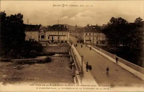 Ak Saint Dié des Vosges, Place Saint-Martin, Brücke, Kirche, Montagne de la Burr