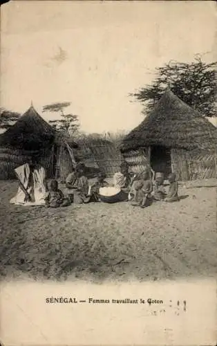 Ak Senegal, vue générale des femmes travaillant le Coton