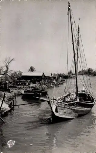 Ak Saint Louis Senegal, Bord du Fleuve