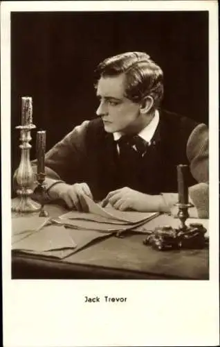 Ak Schauspieler Jack Trevor, Portrait, Kerzen