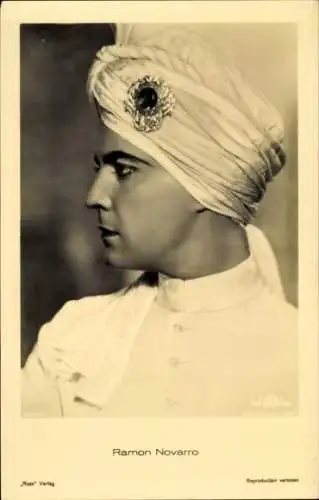 Ak Schauspieler Ramon Novarro, Portrait, Turban