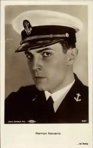 Ak Schauspieler Ramon Novarro, Portrait, Uniform