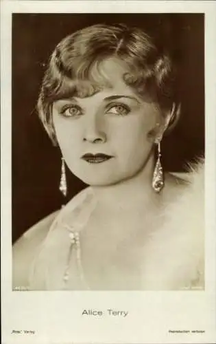 Ak Schauspielerin Alice Terry, Portrait, Pelz