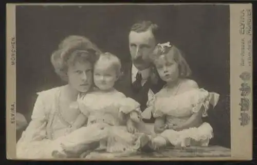 Cabinet Foto Graf Törring Jettenbach und Herzogin Adelheid von Bayern mit ihren Kindern