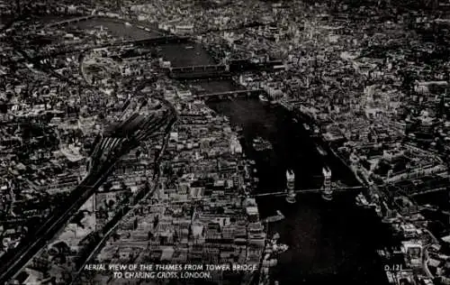 Ak London City England, Charing Cross, Themse, Luftaufnahme