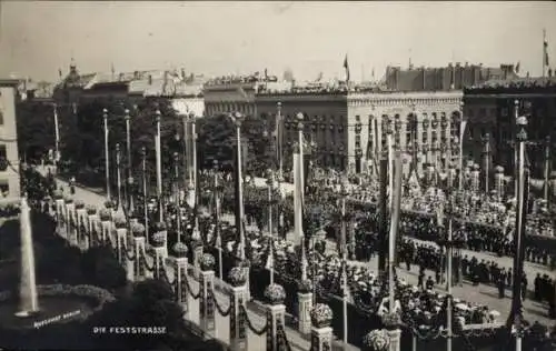 Ak Berlin Mitte, Unter den Linden im Festschmuck, Feststraße