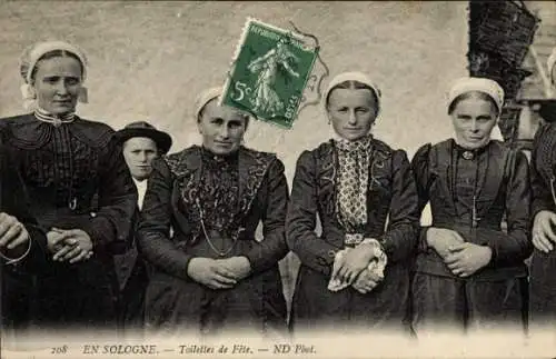 Ak Sologne Loiret, Frauen in Trachten