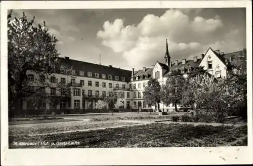 Ak Speyer am Rhein, Ev. Diakonissenanstalt, Mutterhaus, Hof, Gartenseite
