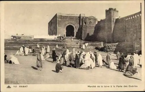 Ak Rabat Marokko, Marché de la laine á la Porta des Oudaïas