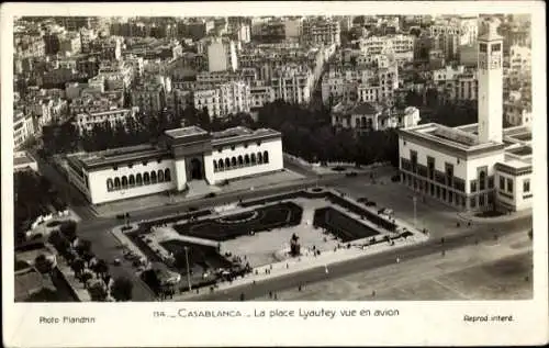 Ak Casablanca Marokko, Luftbild Lyautey Platz,  Das Tribunal und der Offiziersrat