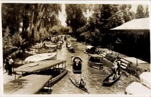 Ak Mexiko, Fluss, Ruderpartie, Ruderboote